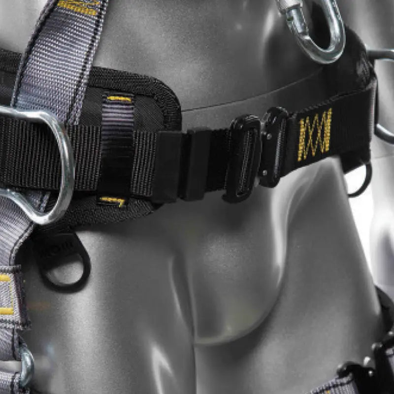 RIGGER All purpose construction and rescue harness